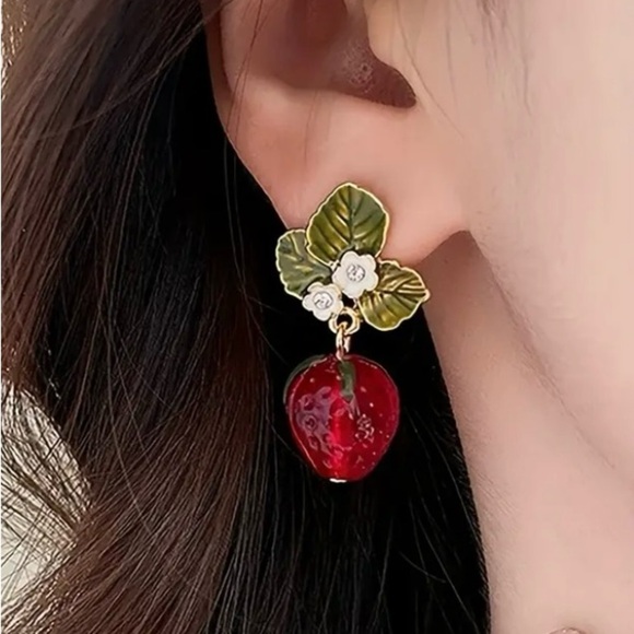 ✨Modcloth Sweet Strawberry Earrings - Picture 3 of 6